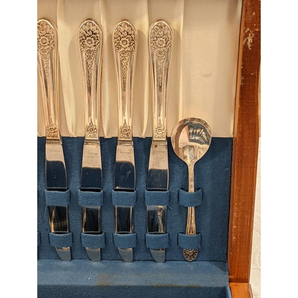 *SOLD11/15 ROGERS JUBILEE SILVER PLATE! VINTAGE COLLECTOR QE FLATWARE/SILVERWARE - Picture 4 of 10